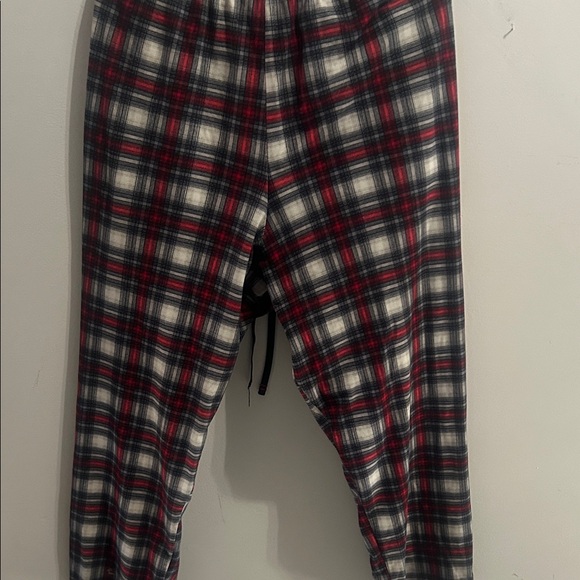 Nautica Plaid sleepwear in Red and Gray - Picture 8 of 8